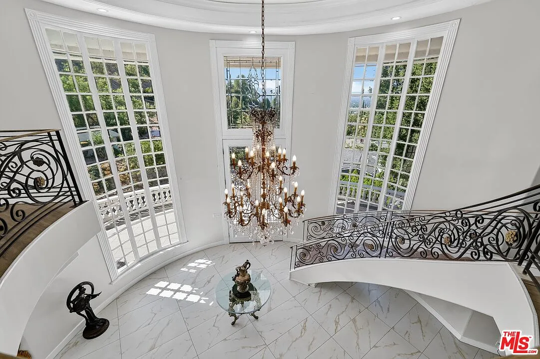 6 bed, 6.5 bath, 8100 sqft, $19,995 — Photo 4