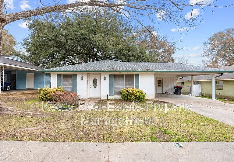 137 Amber St — Photo 29