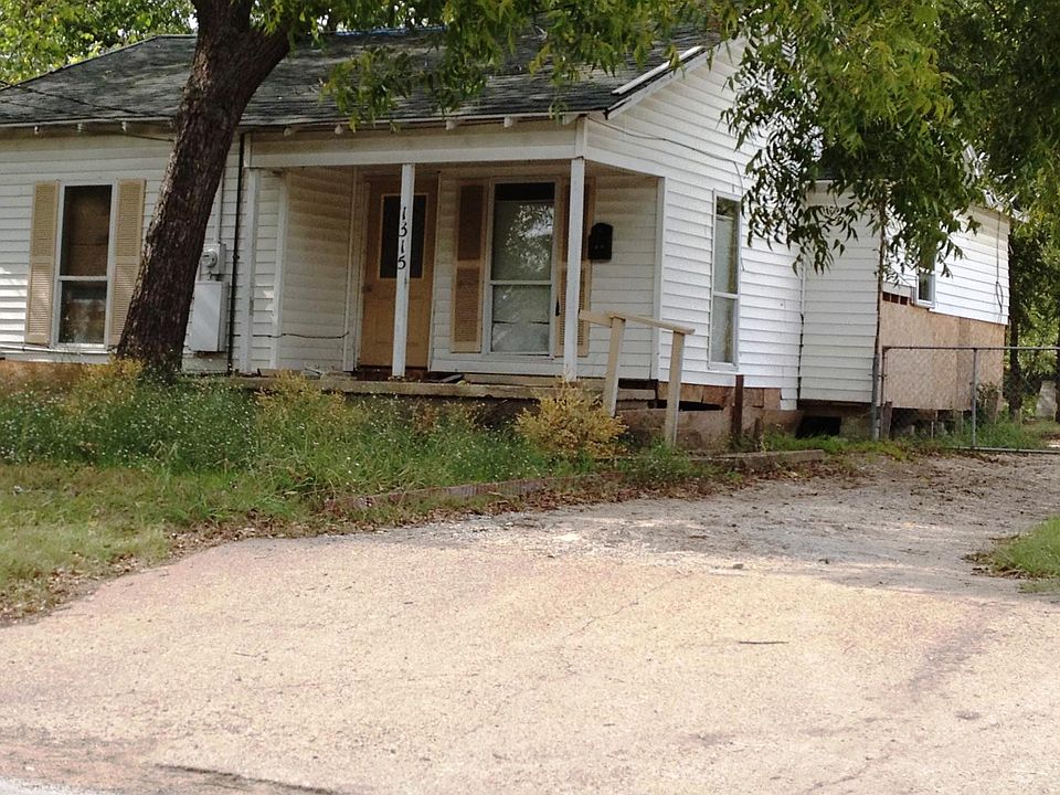 2nd image of 1315 N Frances St