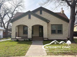 423 S Dixon St, Gainesville, TX 76240
