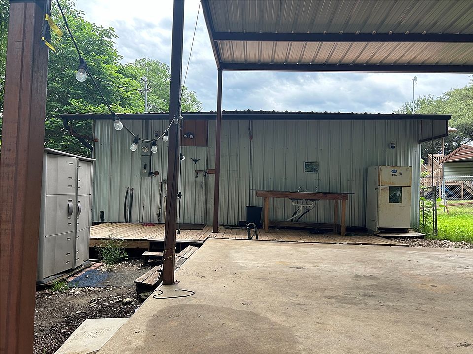 1st image of 213 County Road 1772