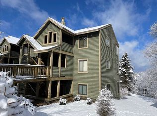 5228 Summit View Ct, Hidden Valley, PA 15502