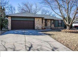 1413 E Virginia St, Derby, KS 67037