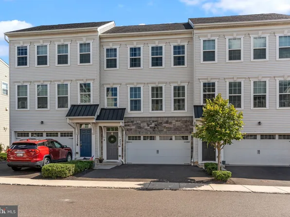 2234 Evin Dr, Warrington, PA 18976