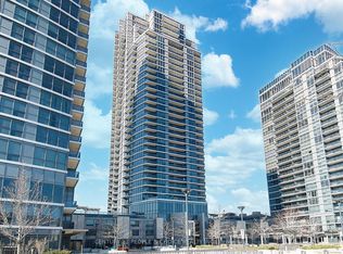 5 Valhalla Inn Rd #1302, Toronto, ON M9B 0B1
