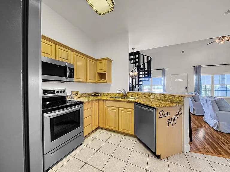 4507 Furling Ln #303 — Photo 8