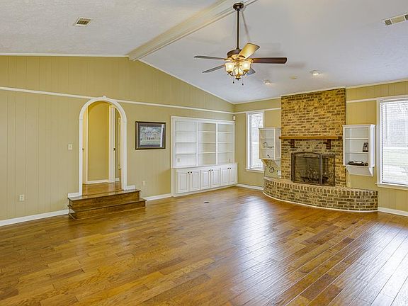 5th image of 2530 Porters Chapel Rd