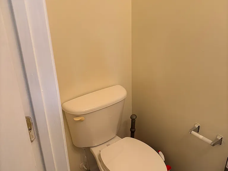 102 Rhett Ct — Photo 1