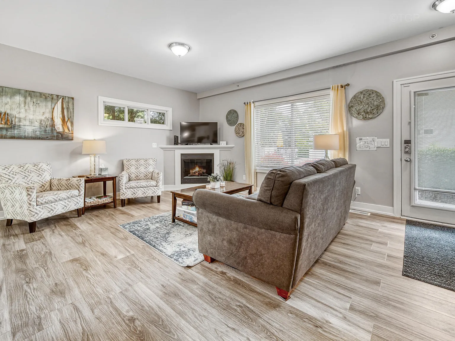 2 bed, 2.0 bath, 1125 sqft, $1,650 — Photo 4