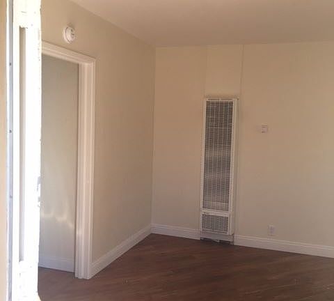 5th image of 1056 Richard St
