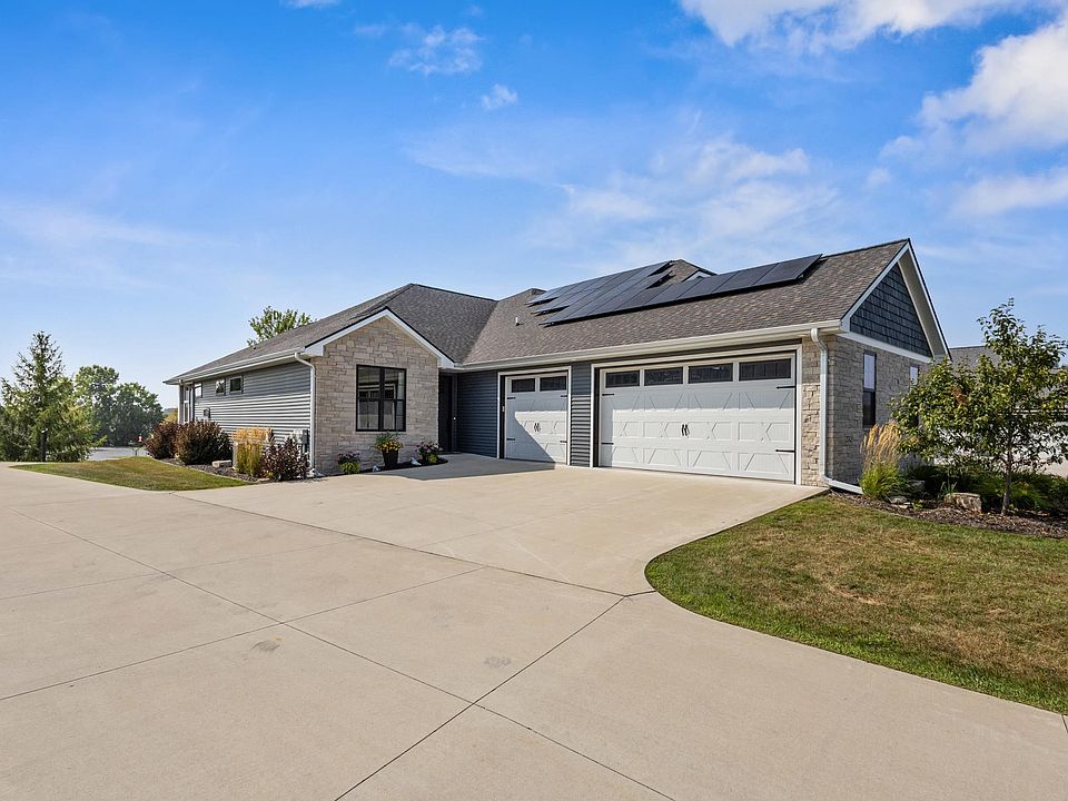 1st image of 2742 Castaway Ct