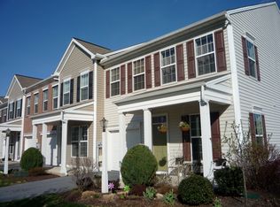 656 Buck Dr, Hummelstown, PA 17036