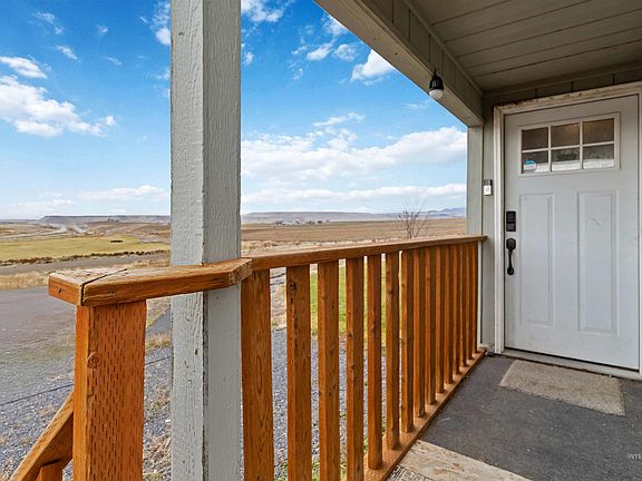 2nd image of 5827 E Little Basin Rd