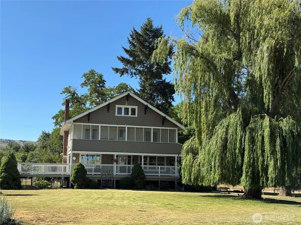 242 S Touchet, Dayton, WA 99328