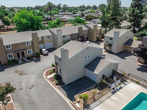 3rd image of 232 N Lemoore Ave APT 28