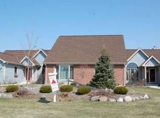 N19W26544 Milkweed Ln, Pewaukee, WI 53072