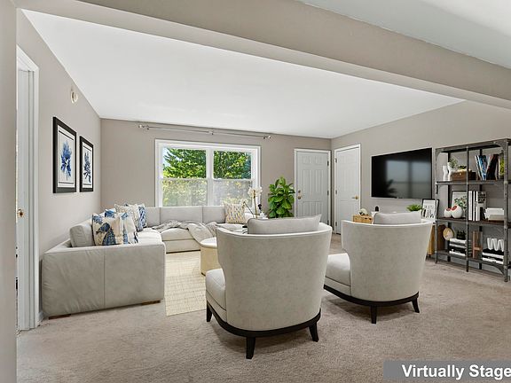 2nd image of 7 Meadow Way