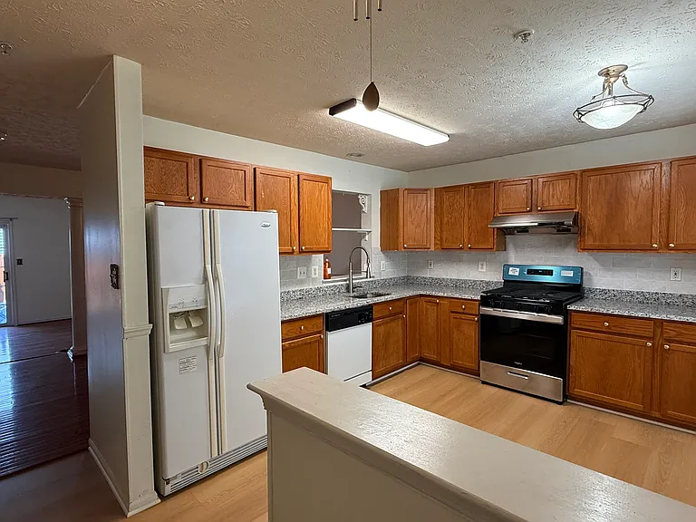 3340 Hollow Ct — Photo 8