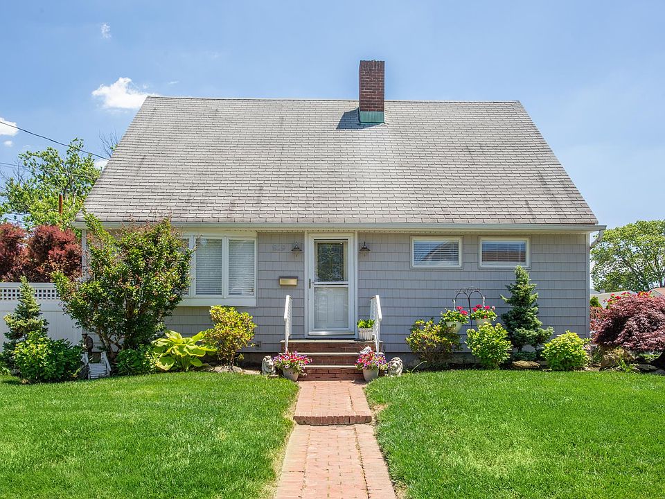 1st image of 829 Guy Lombardo Ave