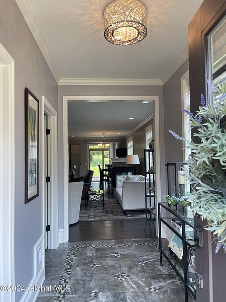 5th image of 8C Inglewood Drive