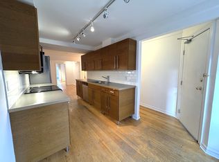 18 Dartford Rd SUITE B, Toronto, ON M4K1S8