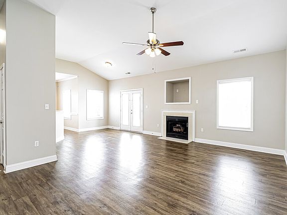 5th image of 1432 Standish Dr