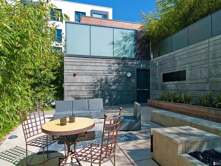 2125 Bryant St #318 — Photo 16