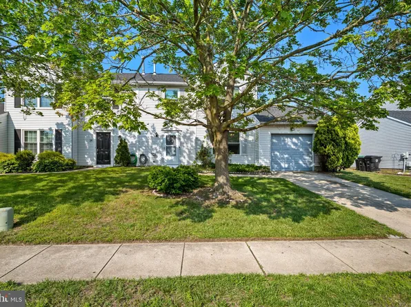 22 Old Orchard Dr, Sicklerville, NJ 08081