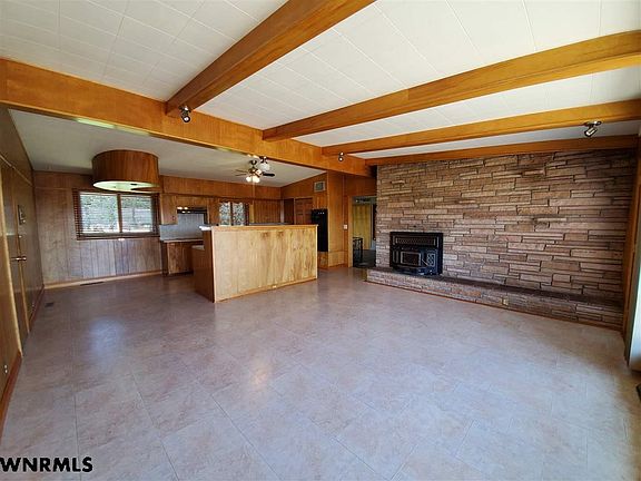 5th image of 502 Hillcrest Dr