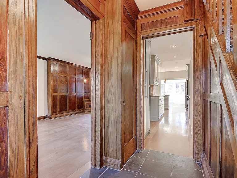 138 Fallingbrook Rd — Photo 14