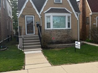 3528 N Neva Ave, Chicago, IL