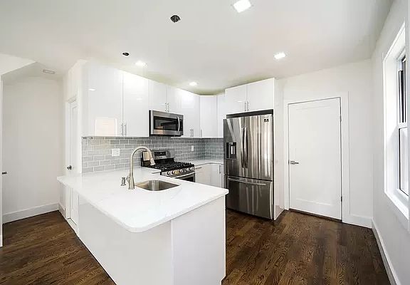 3rd image of 134-49 161st St
