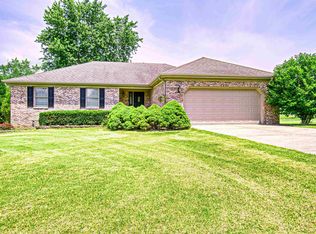 11000 Kramers Dr, Evansville, IN 47712