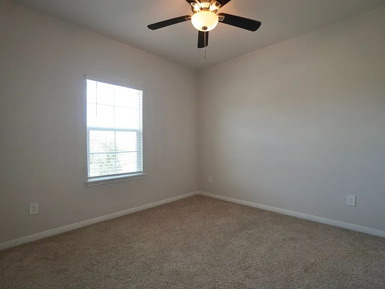 115 Bethpage Dr — Photo 18