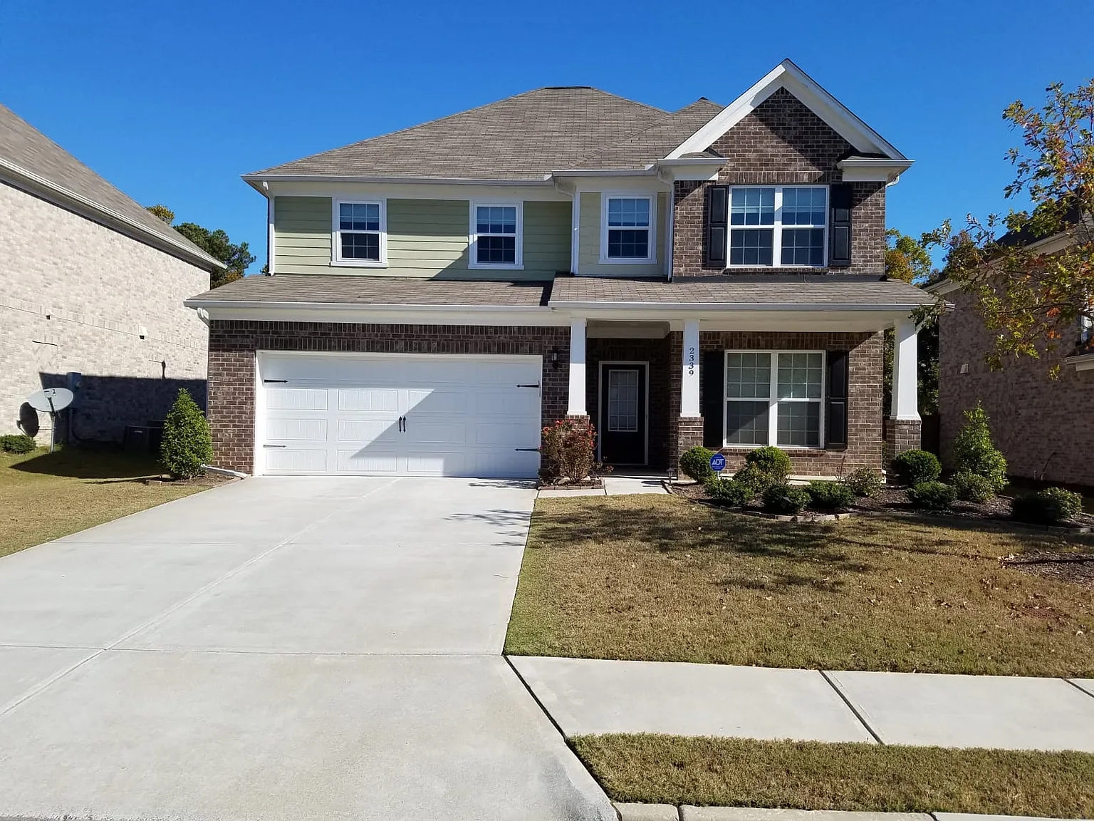 5 bed, 3237 sqft, $3,300 — Photo 3