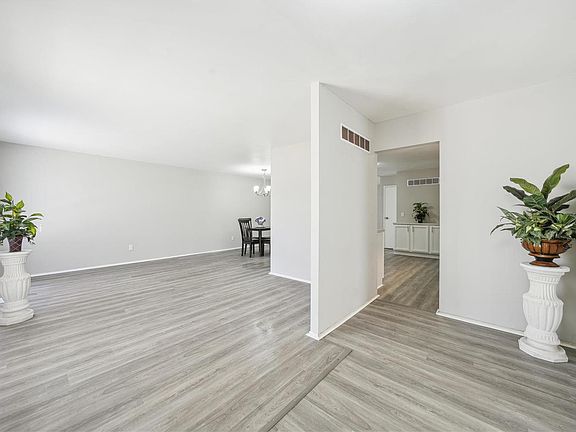 2nd image of 3635 Saint Catherine St