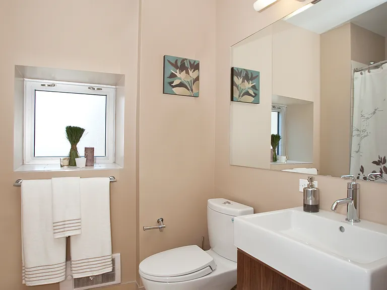 40 Gold St #7B — Photo 5