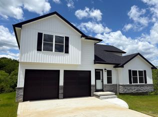 160 Saddlebrook Ln, Dry Ridge, KY 41035