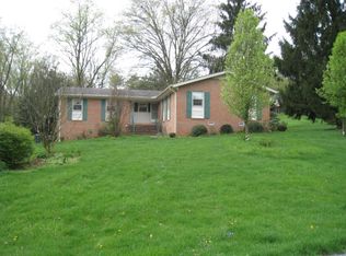 483 Oak Hill St, Abingdon, VA 24210