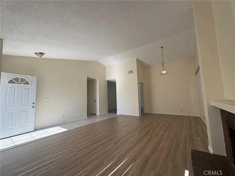 974 N Darfield Ave — Photo 3