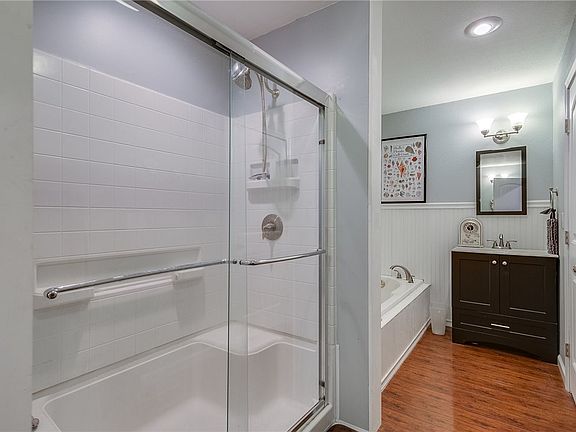 5th image of 16157 Sigmond Ln