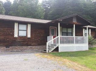 1067 Friendship Rd, Chickamauga, GA 30707