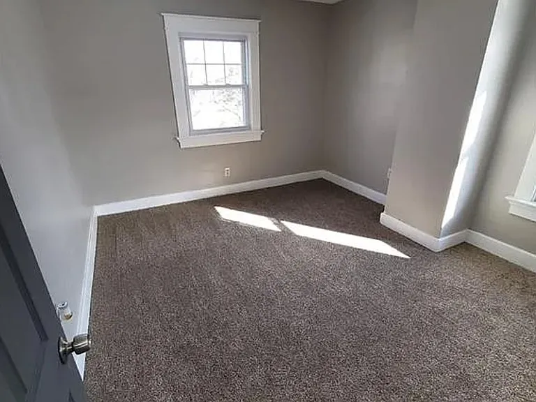 348 Fernwood Ave — Photo 8