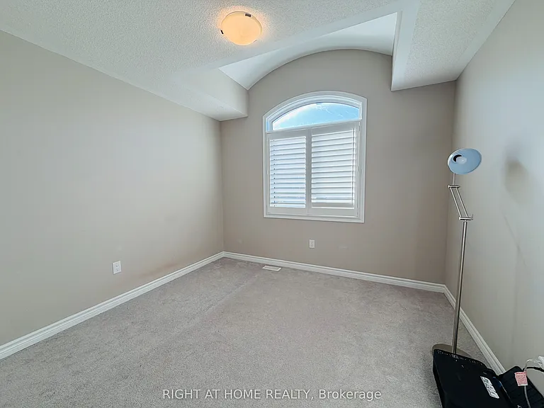 567 Bellflower Ct — Photo 19