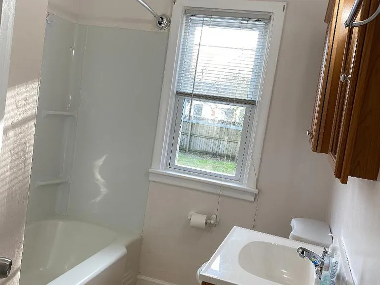 1537 Kingston Ave — Photo 15