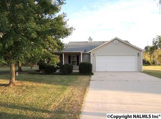 201 Old Country Ct, New Market, AL 35761