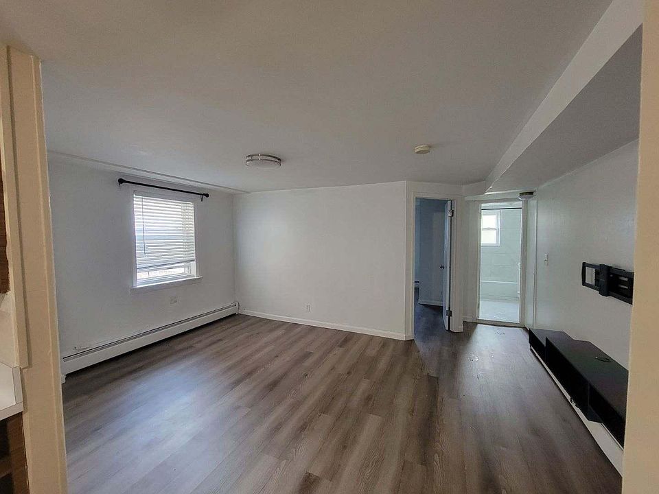 2nd image of 1634 Ohm Ave Floor 1