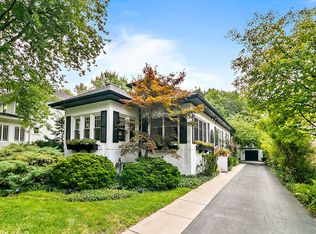 165 Gage Rd, Riverside, IL 60546