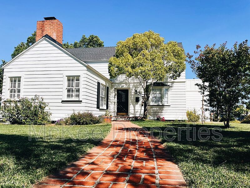 1st image of 277 B Ave