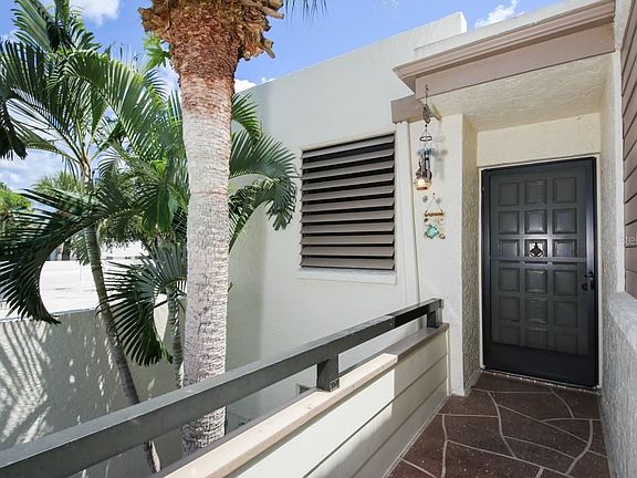 3rd image of 702 Oakview Dr #702